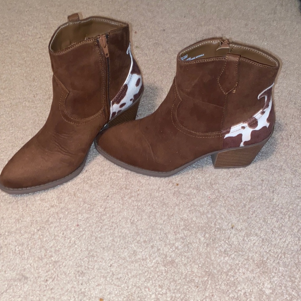 Brown Cowprint Ankle boots